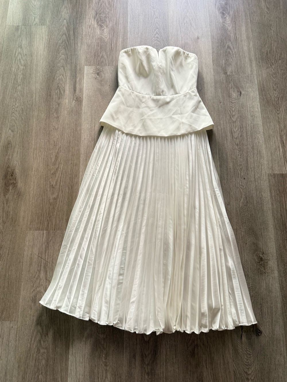 astr the label aryana white strapless pleated maxi bridal dress size small NEW